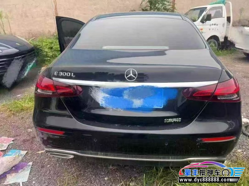 22年奔驰E轿车抵押车出售