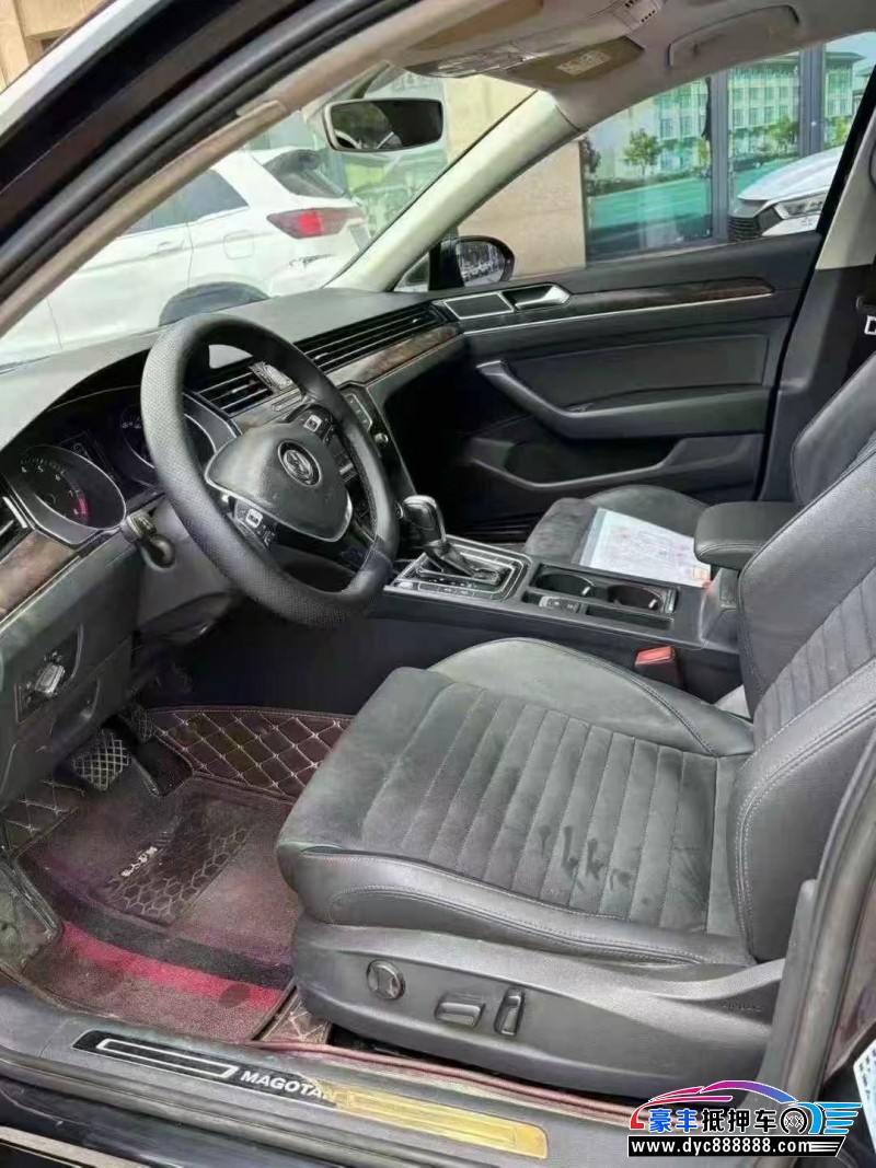 17年大众迈腾轿车抵押车出售