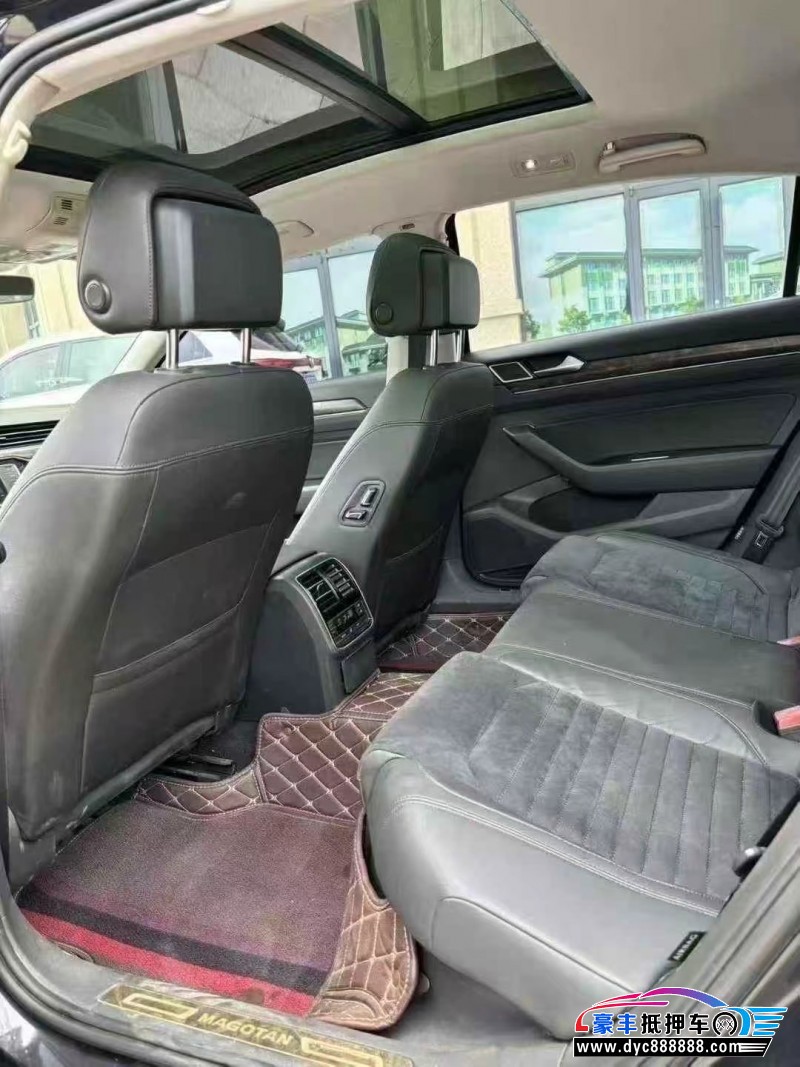 17年大众迈腾轿车抵押车出售