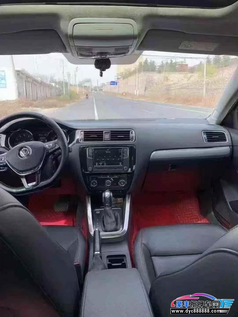 18年大众速腾轿车抵押车出售