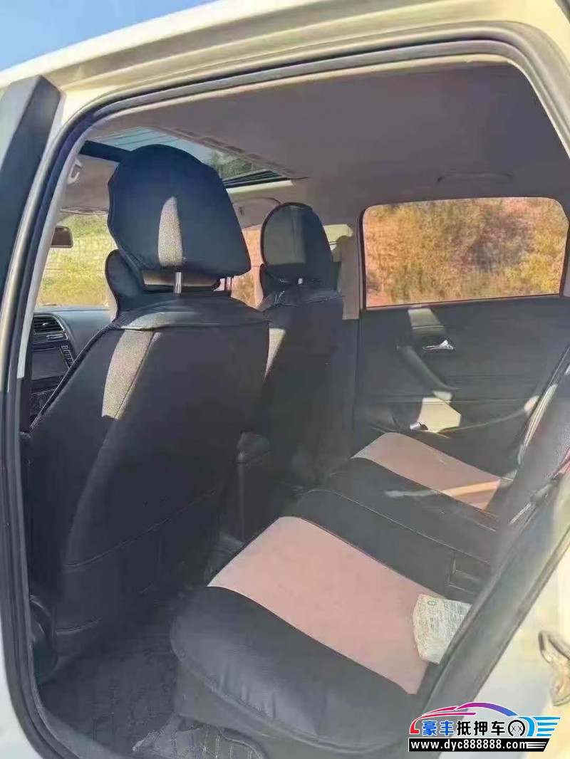 16年大众polo轿车抵押车出售