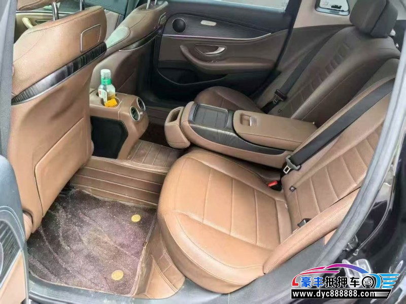 20年奔驰E轿车抵押车出售