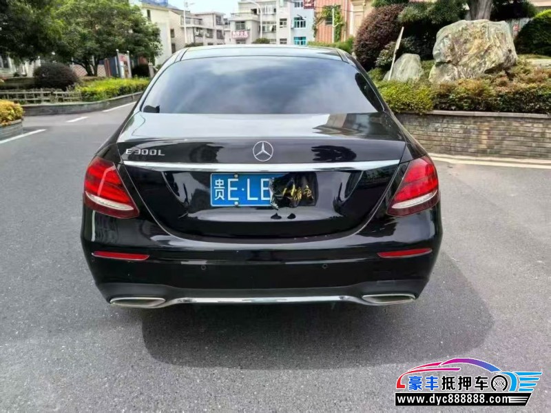 20年奔驰E轿车抵押车出售