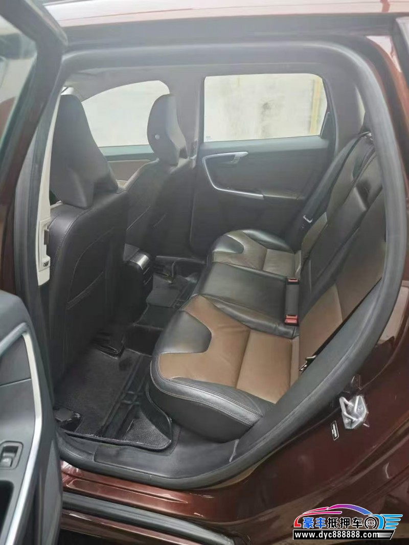 15年沃尔沃XC60轿车抵押车出售