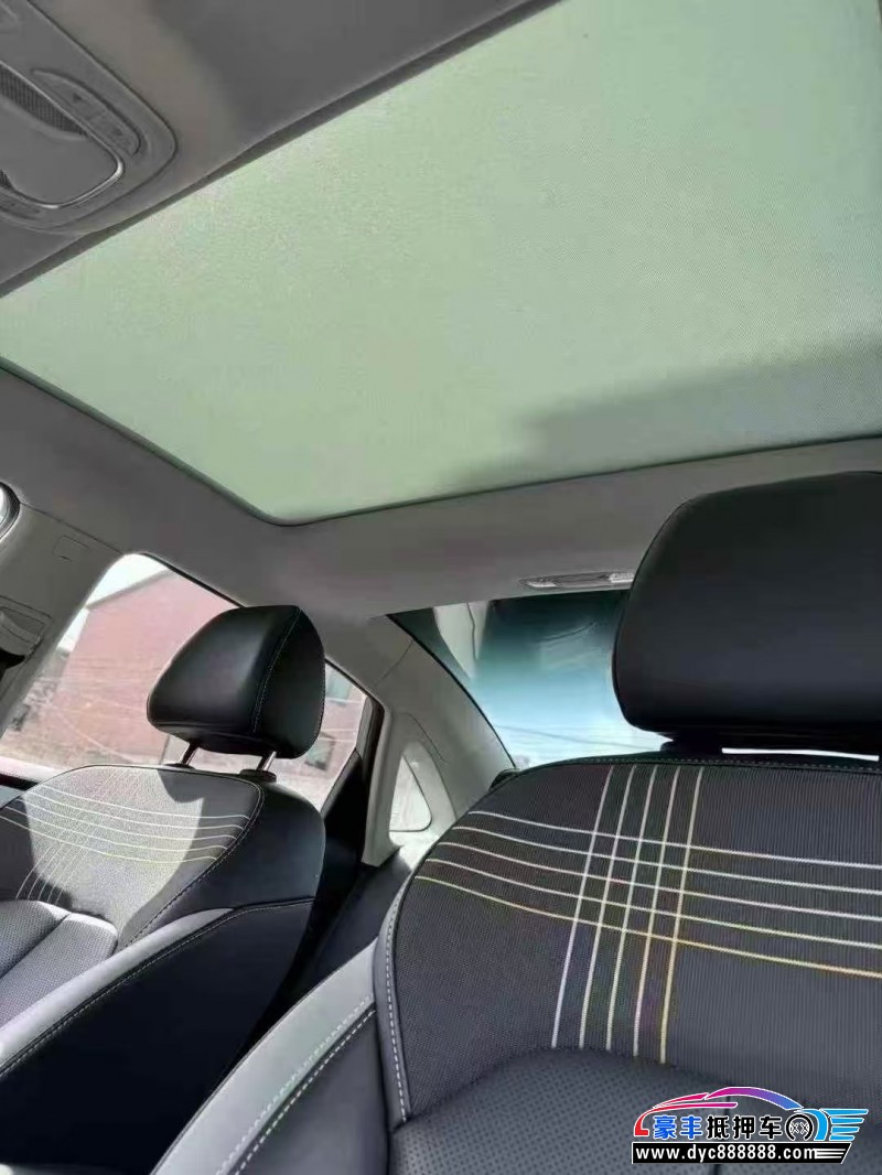 23年荣威ei6轿车抵押车出售