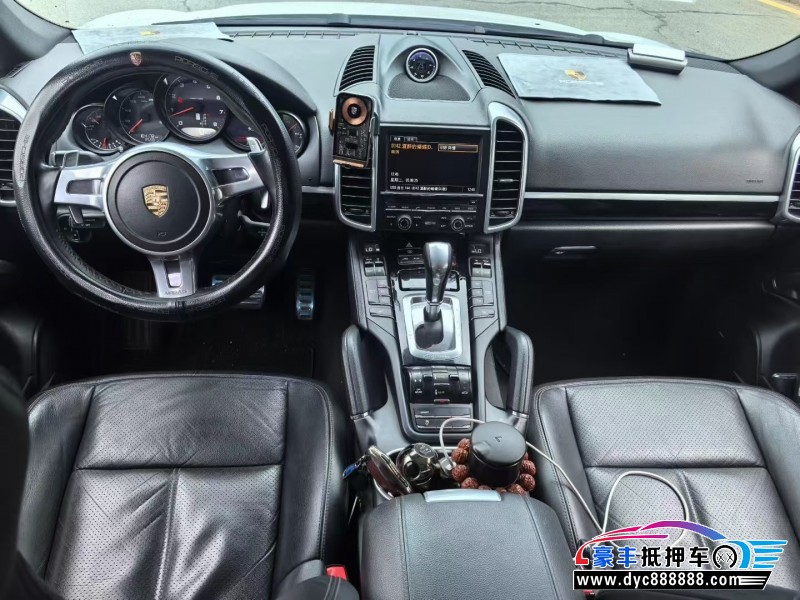 14年保时捷卡宴轿车抵押车出售
