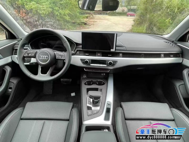 25年奥迪A4L轿车抵押车出售