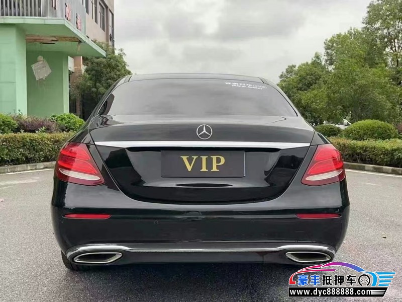 18年奔驰E轿车抵押车出售