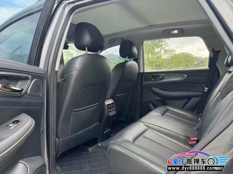 22年荣威RX5轿车抵押车出售