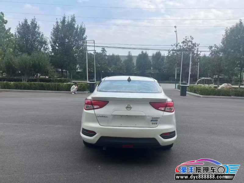 16年日产蓝鸟轿车抵押车出售