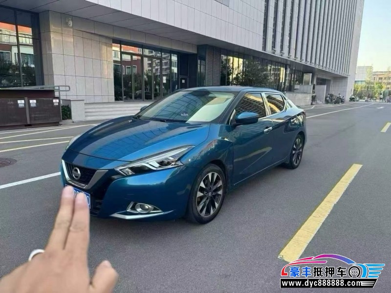 16年日产蓝鸟轿车抵押车出售