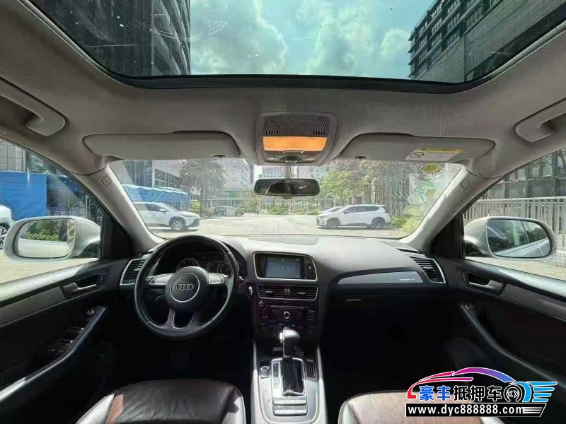 17年奥迪Q5轿车抵押车出售
