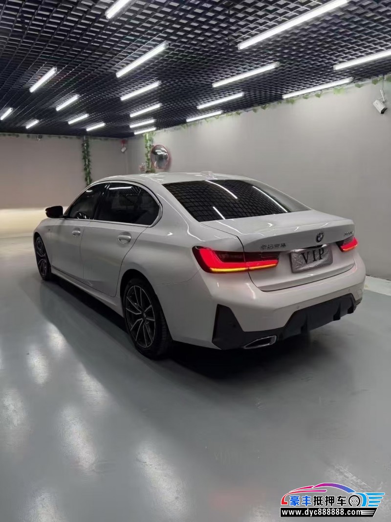 24年宝马3系轿车抵押车出售