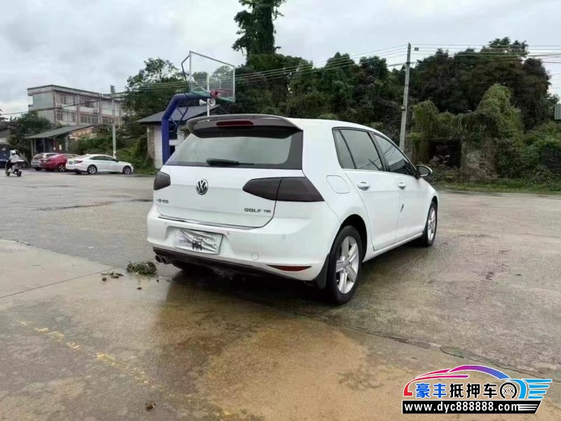 14年大众高尔夫轿车抵押车出售