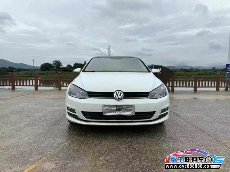 14年大众高尔夫轿车抵押车出售