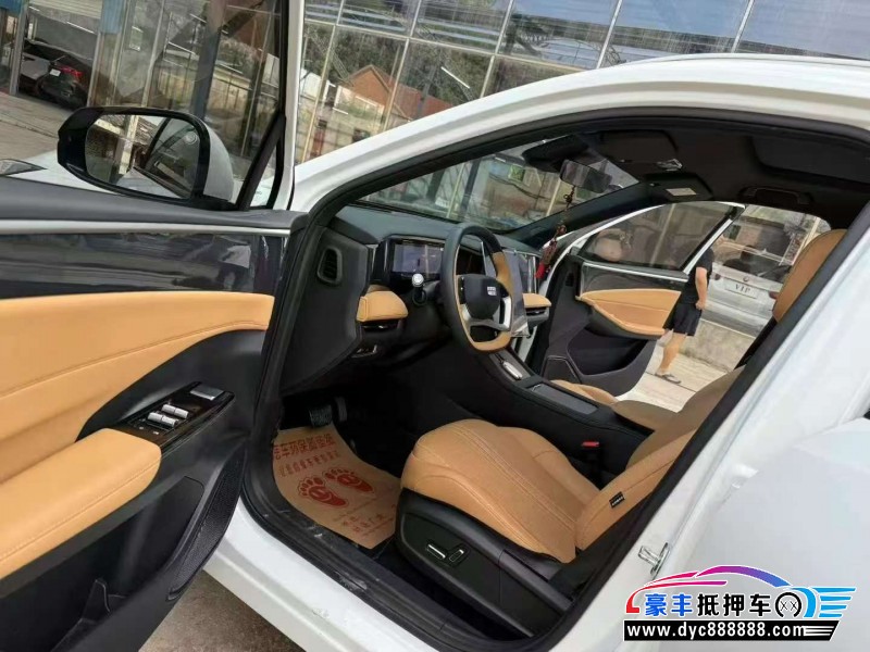 23年吉利银河L7轿车抵押车出售