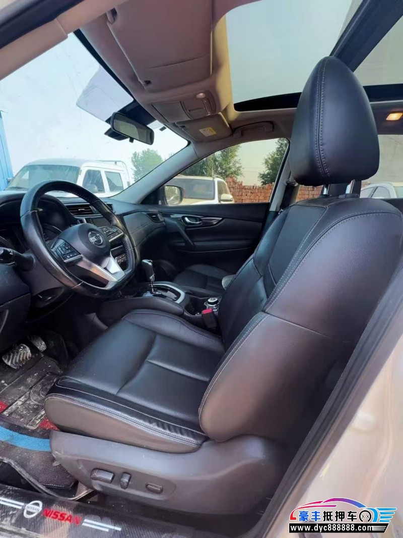 20年日产奇骏轿车抵押车出售