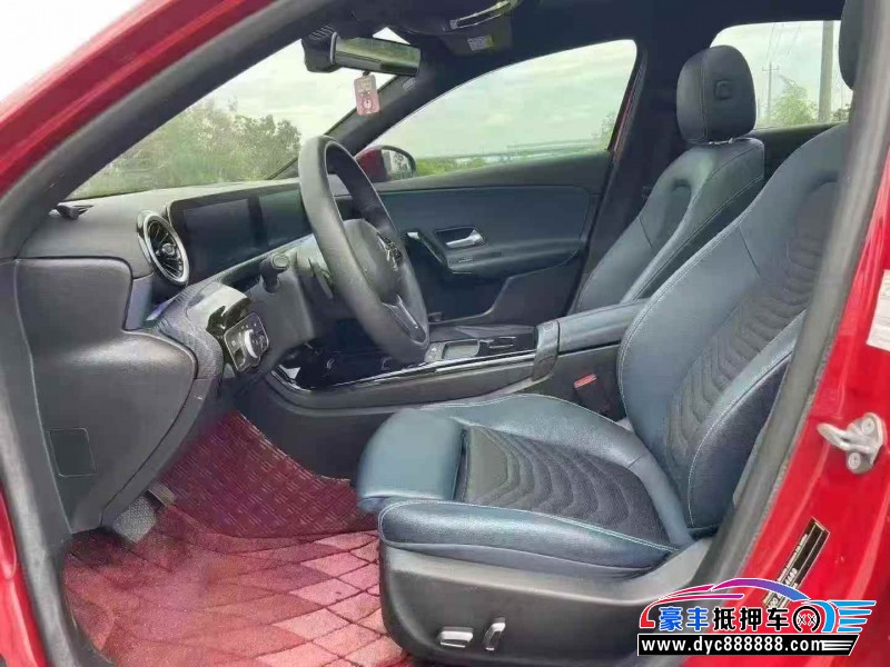 20年奔驰A轿车抵押车出售