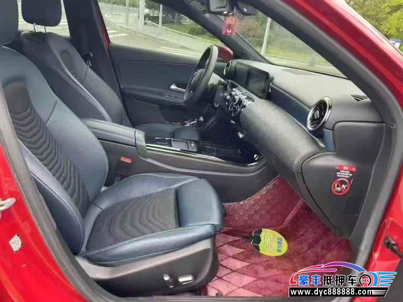 20年奔驰A轿车抵押车出售