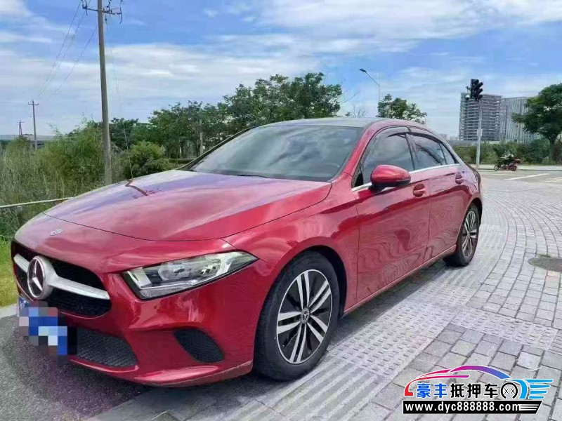20年奔驰A轿车抵押车出售