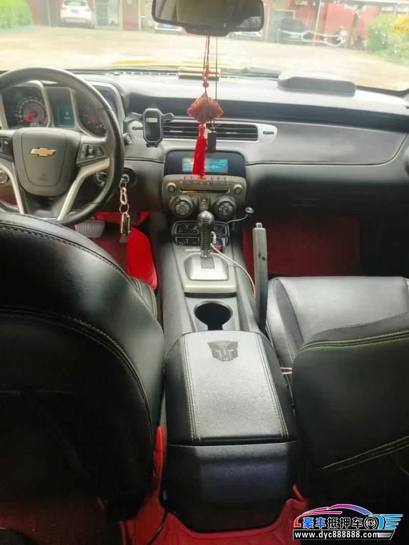 13年雪佛兰科迈罗轿车抵押车出售