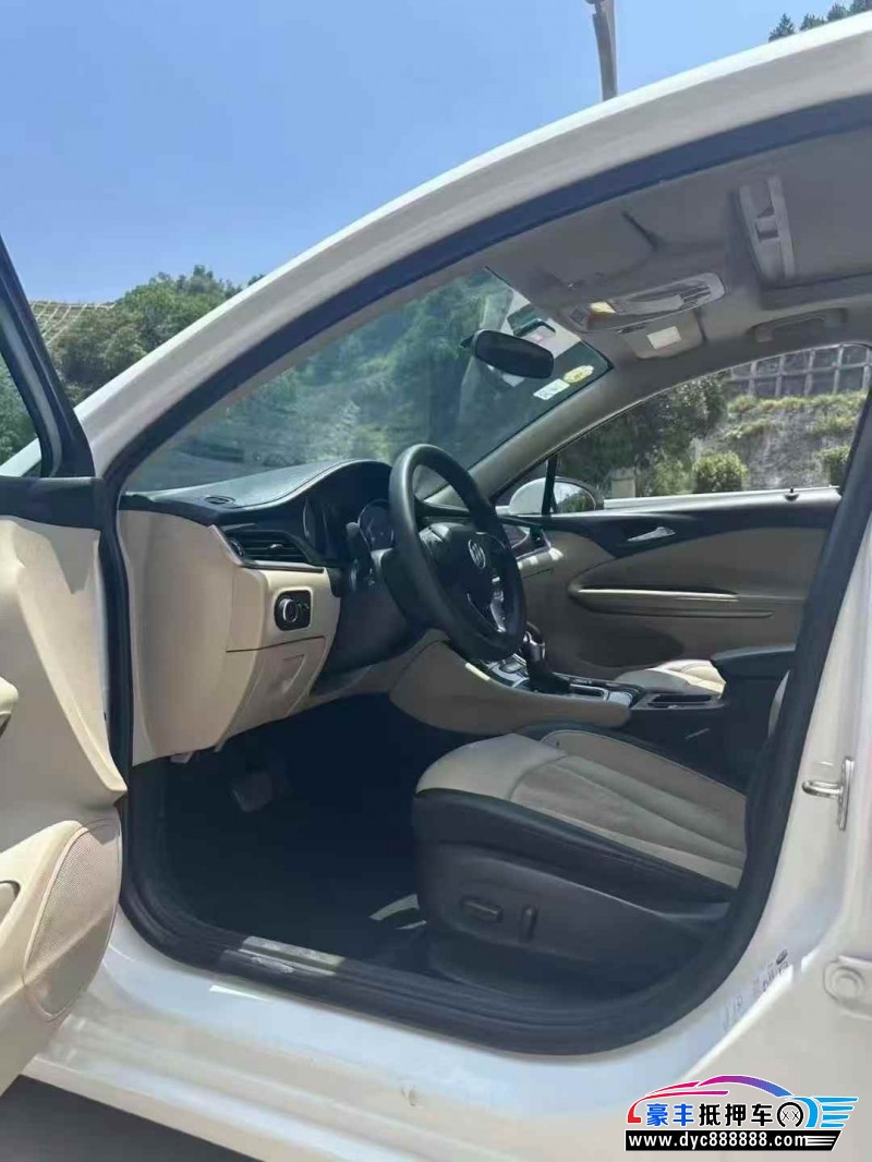 18年别克威朗轿车抵押车出售