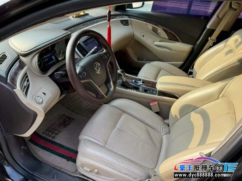 14年别克君越轿车抵押车出售