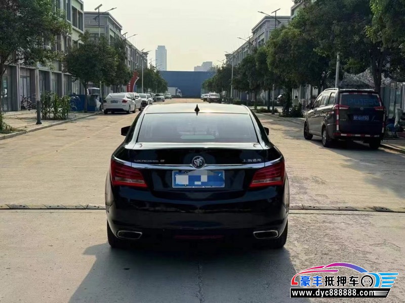 14年别克君越轿车抵押车出售