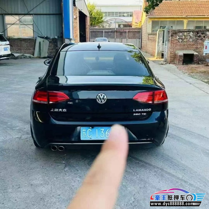 15年大众凌渡轿车抵押车出售