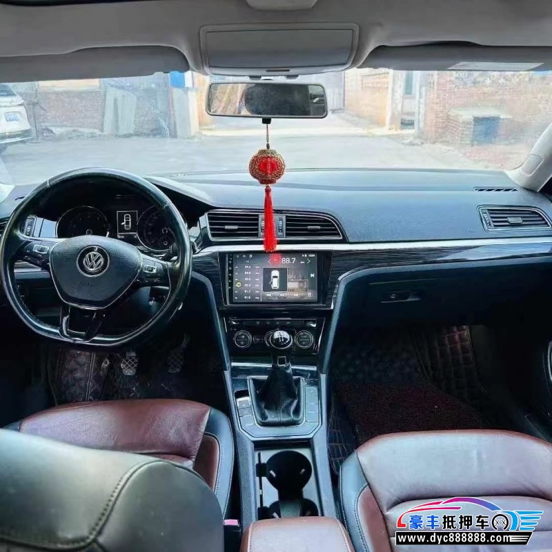 15年大众凌渡轿车抵押车出售