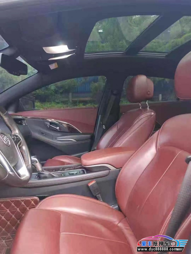 15年别克君越轿车抵押车出售