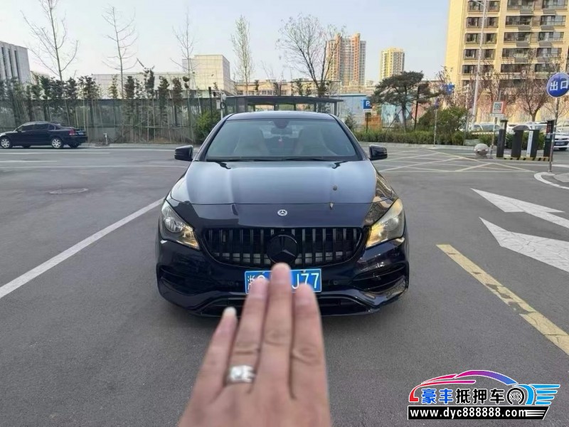 抵押车出售16年奔驰CLA轿车