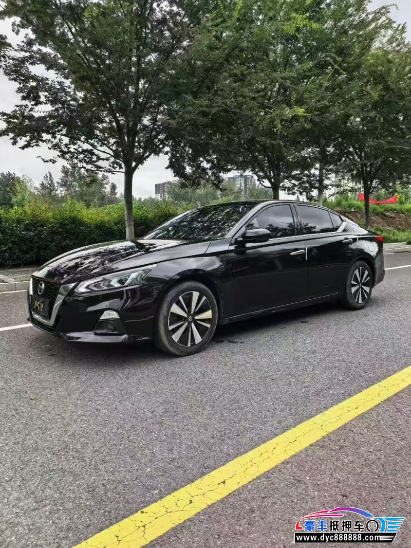 21年日产天籁轿车抵押车出售
