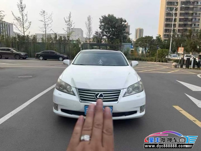 11年雷克萨斯ES轿车抵押车出售