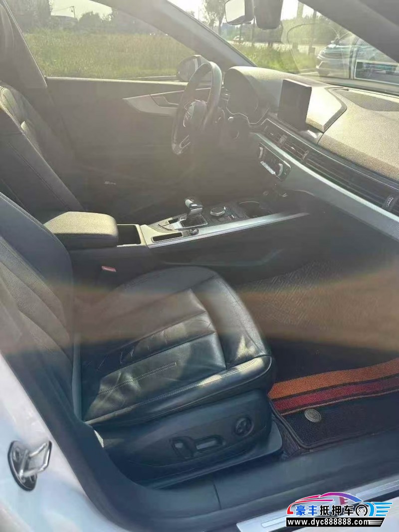 18年奥迪A5轿车抵押车出售