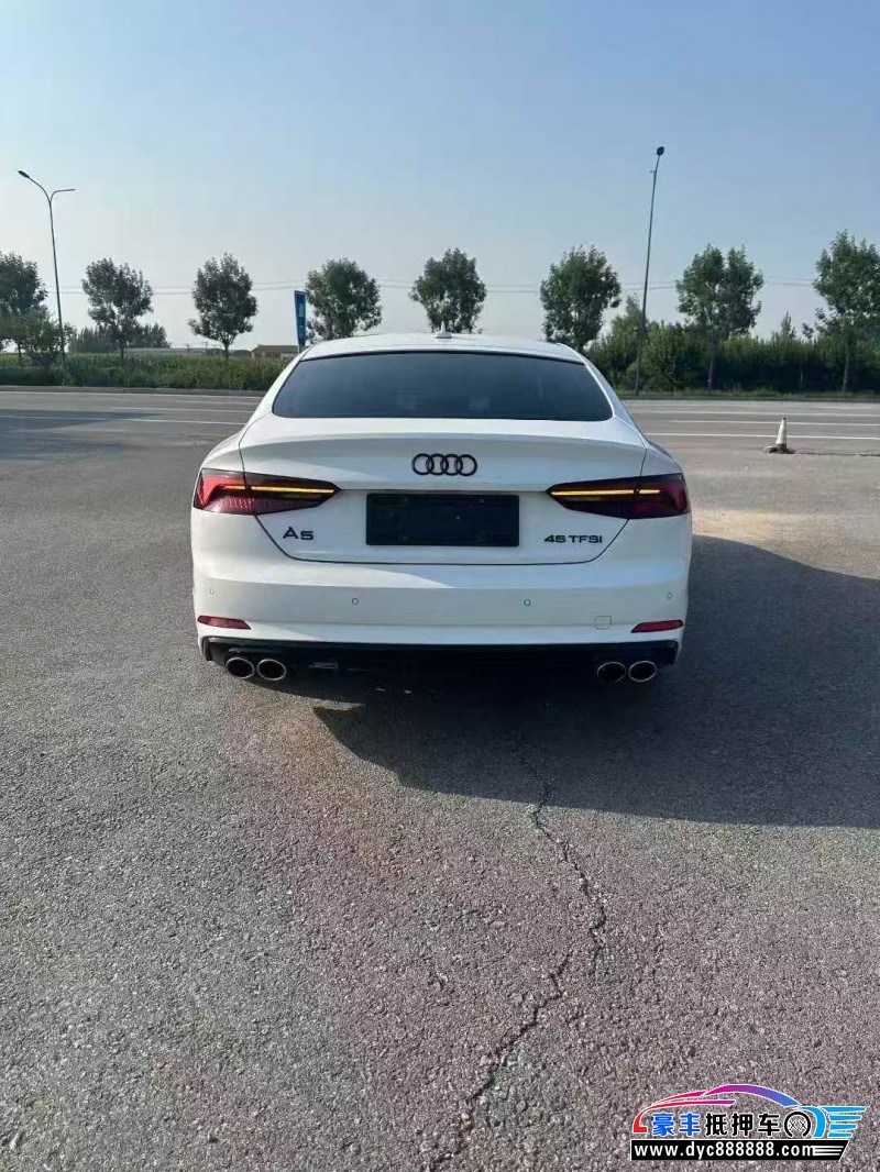 18年奥迪A5轿车抵押车出售