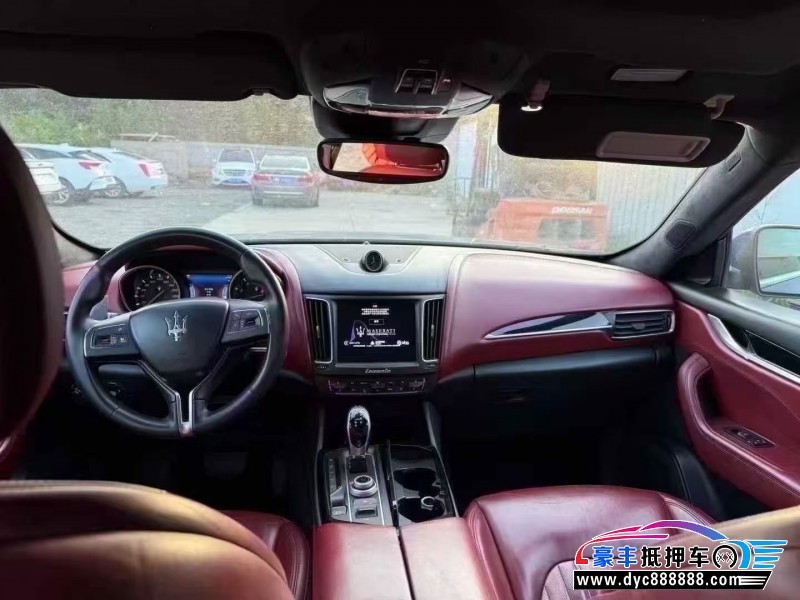 17年玛莎拉蒂莱万特轿车抵押车出售