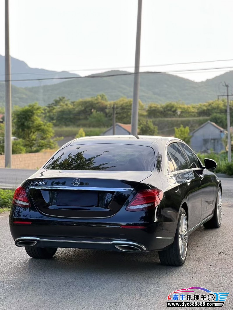 18年奔驰E轿车抵押车出售