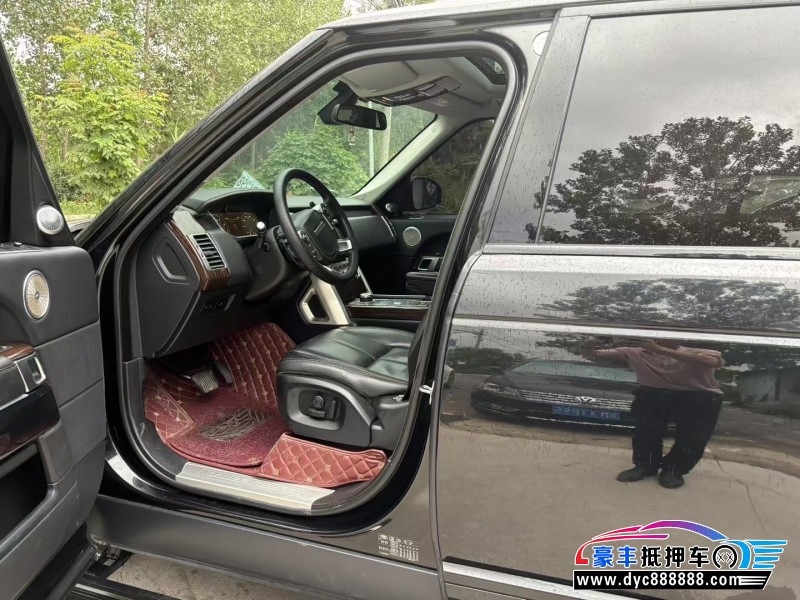 17年路虎揽胜行政轿车抵押车出售
