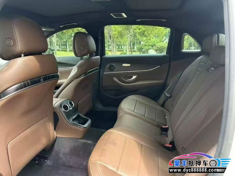 21年奔驰E轿车抵押车出售