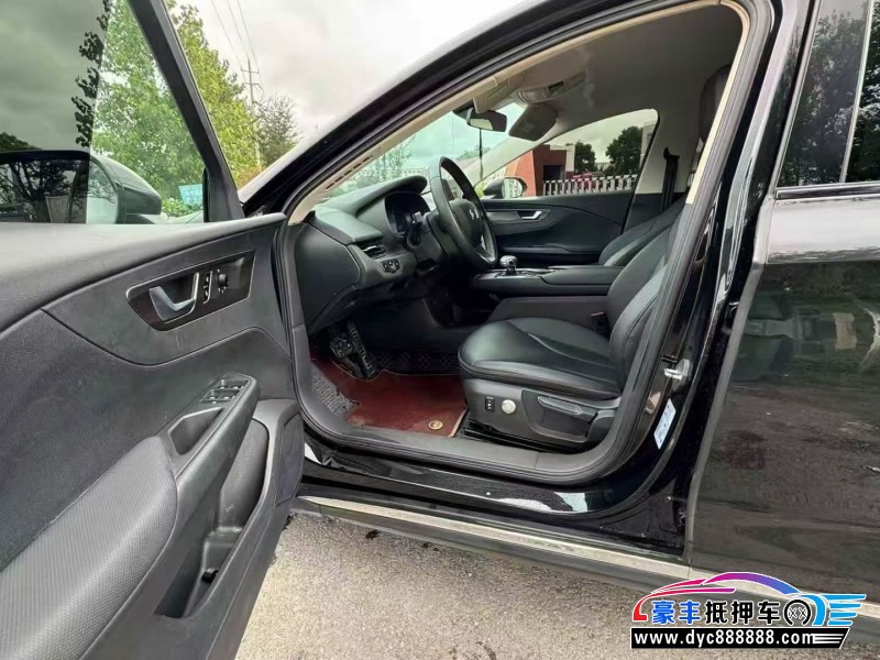 24年红旗EQM5轿车抵押车出售