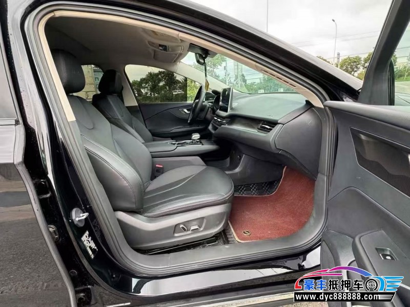 24年红旗EQM5轿车抵押车出售