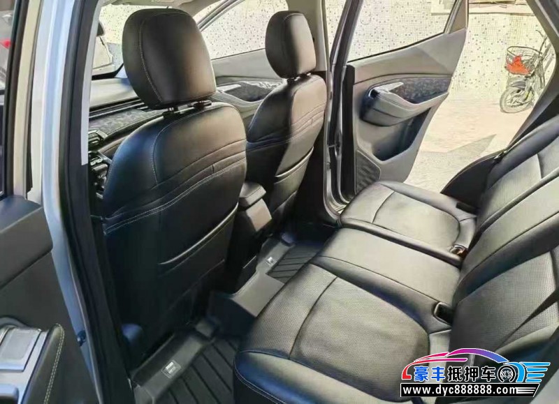 20年宝骏RS3轿车抵押车出售