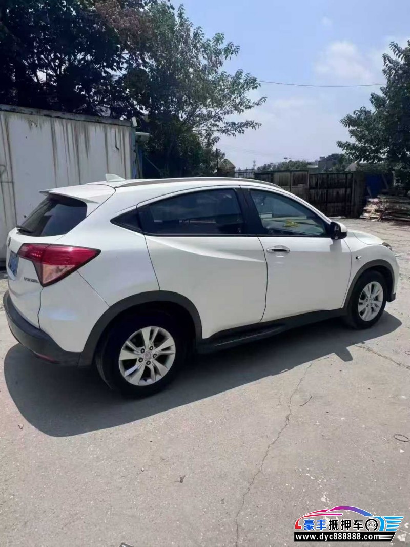 15年本田缤智轿车抵押车出售