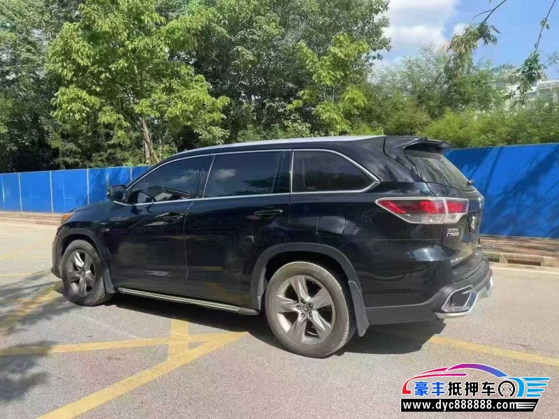 17年丰田汉兰达轿车抵押车出售