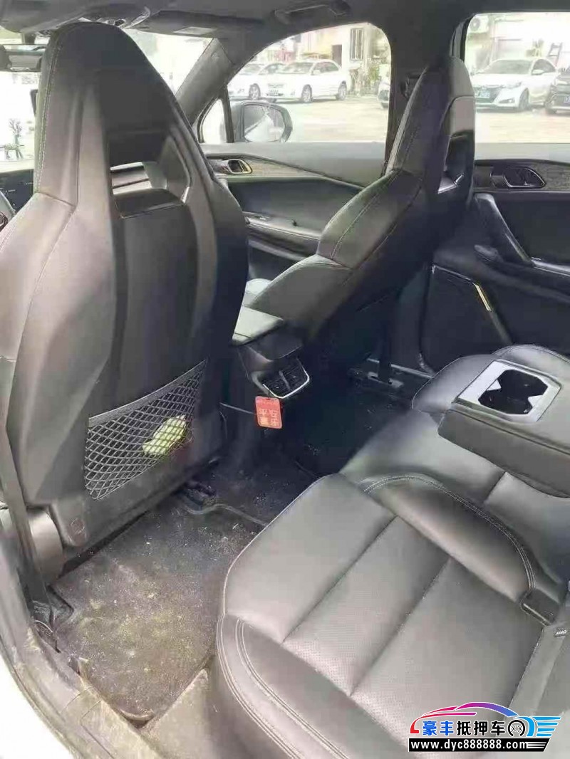 22年领克06轿车抵押车出售