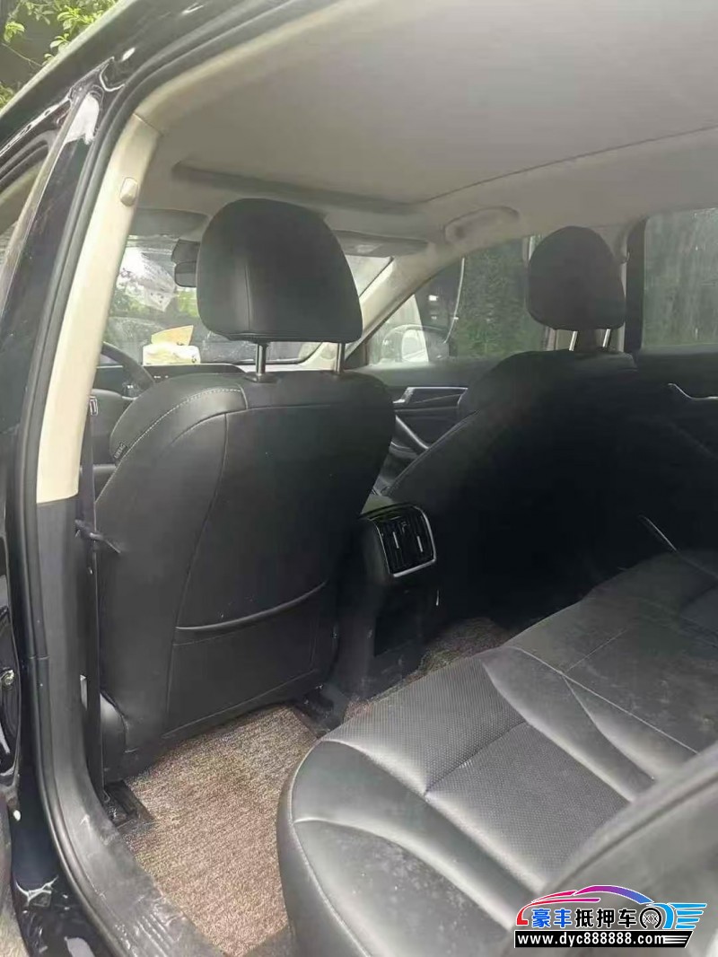 23年奔腾B70轿车抵押车出售