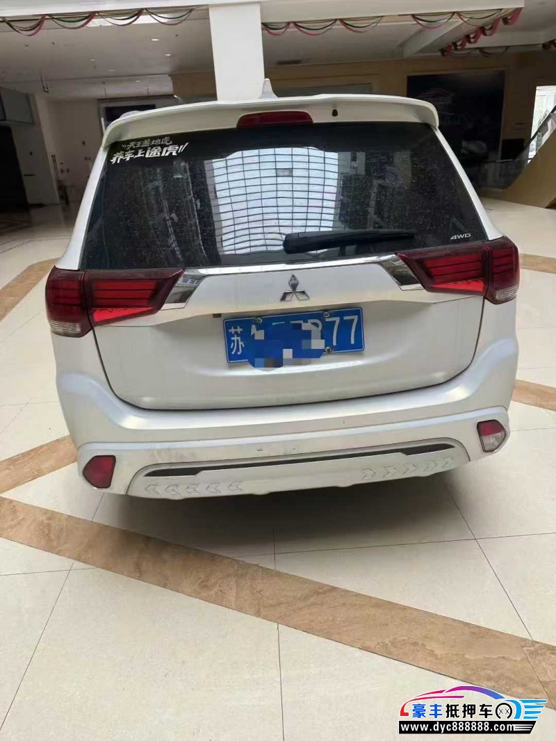 22年三菱欧蓝德轿车抵押车出售