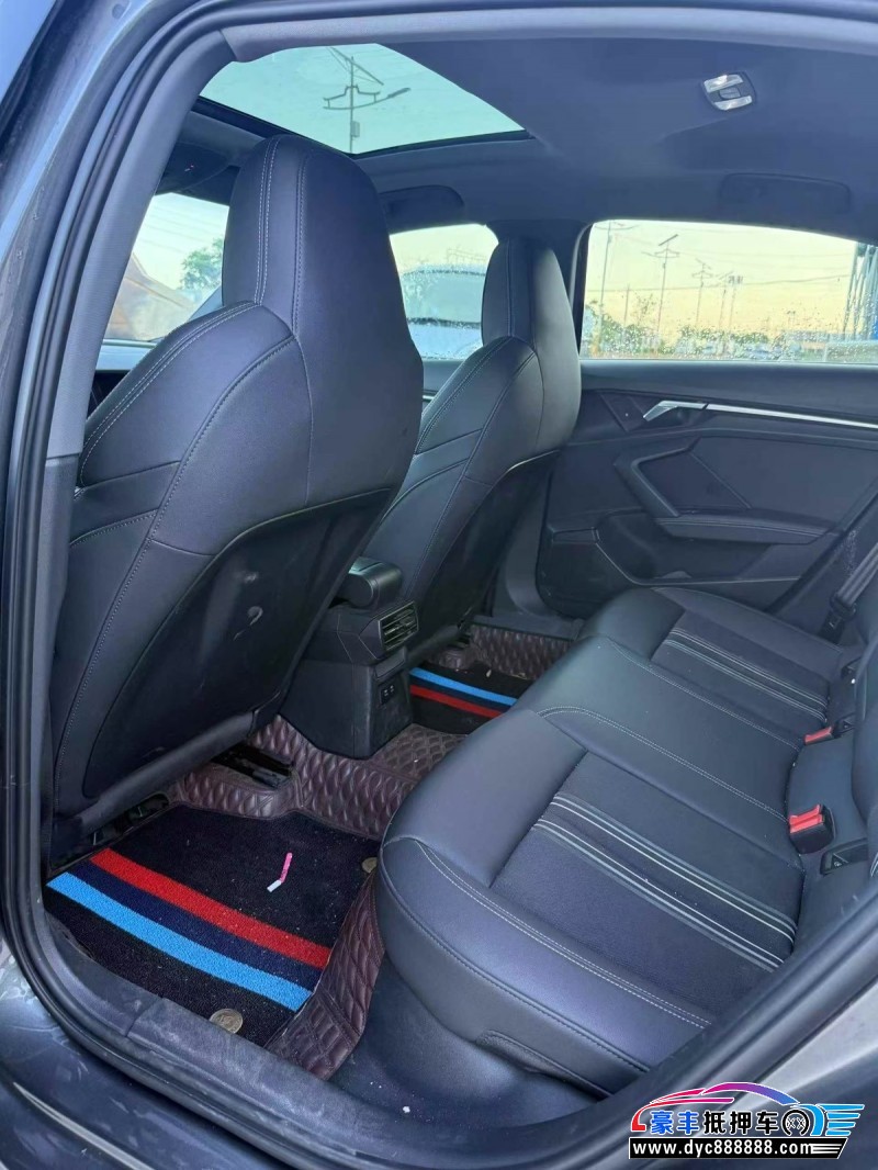 22年奥迪A3轿车抵押车出售