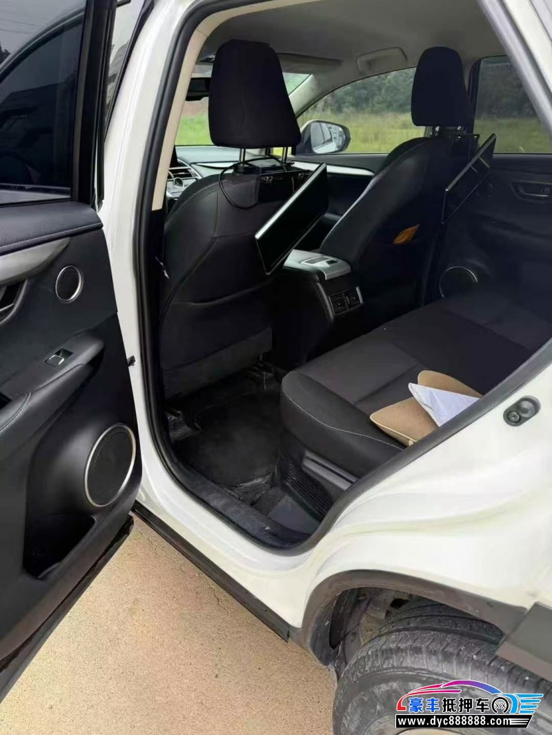 20年雷克萨斯NX轿车抵押车出售